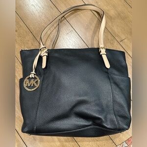 Black leather Michael Kors bag